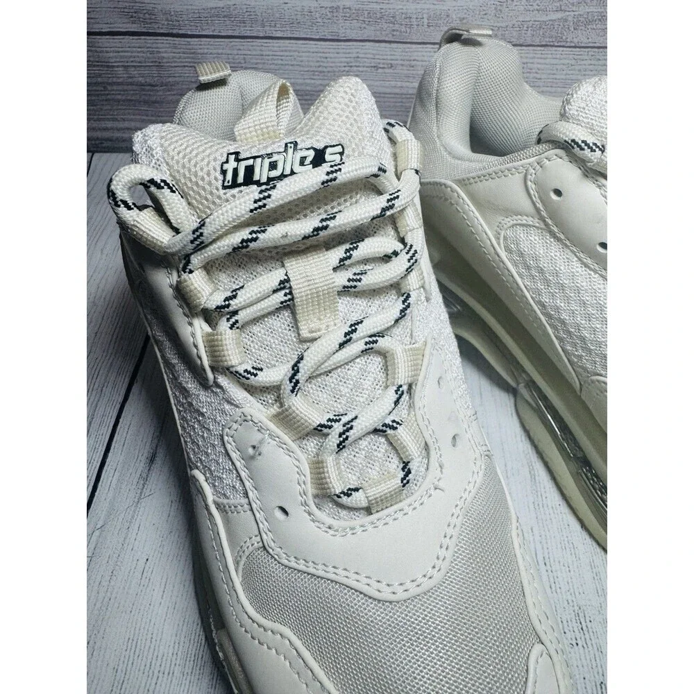 Balenciaga Triple S Men display picture 1